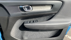 Volvo Xc40 2.0 B4P Plus Dark 5dr AWD Auto Petrol Estate